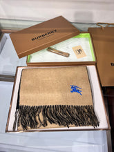 China Replica Burberry Scarf 58usd Only
